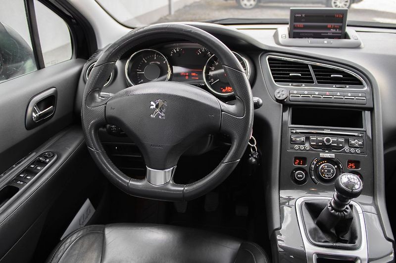 Peugeot 5008 - fotka 25 z 28