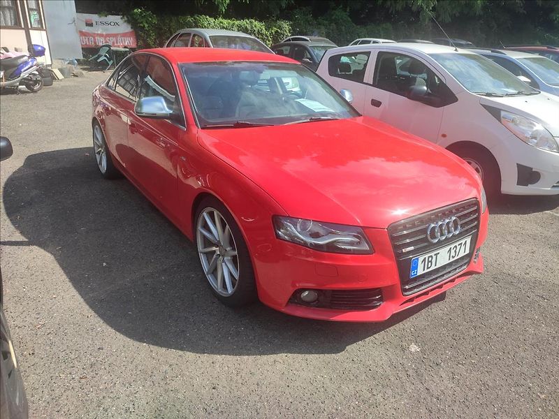 Audi A4 1,8 i  Krásný vůz v perfektním - fotka 2 z 8