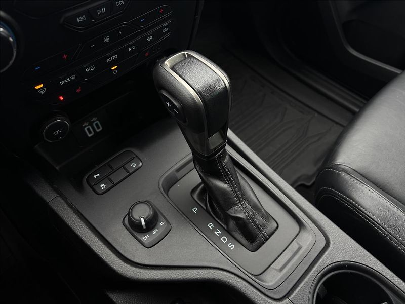 Ford Ranger 2,0 EcoBlue 156 kW Limited AT - fotka 36 z 37