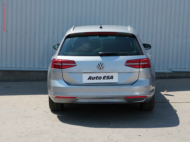 Volkswagen Passat (2018) 2.0 TDi, DSG - fotka 5 z 23