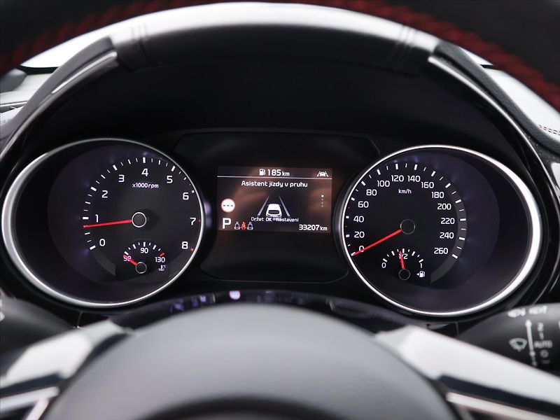 Kia Ceed 1,6 T-GDI 150kW Aut. GT CZ - fotka 16 z 27