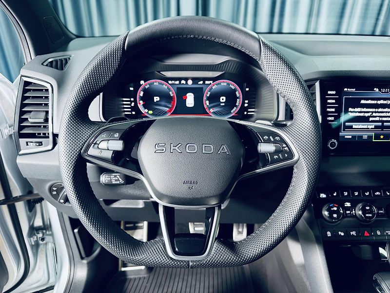 Škoda Karoq (2025) 1.5TSI*SPORT*360*5.LET.ZÁR - fotka 22 z 42