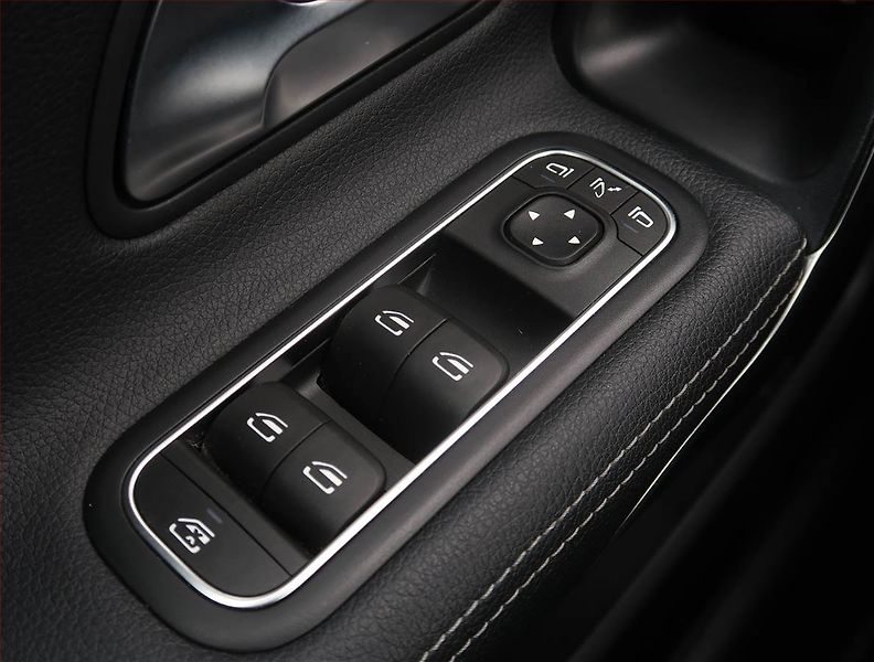 Mercedes-Benz CLA (2021) 200, 1.ČR,Navigace,plný servis - fotka 17 z 22