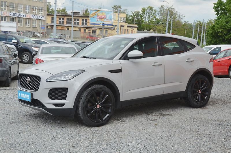 Jaguar E-Pace (2018) 2.0 D 132kW S AWD AT 1.MAJITEL - fotka 3 z 43