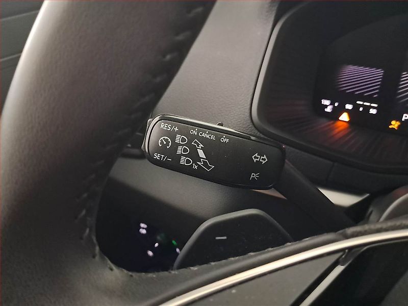 Škoda Karoq (2024) Fresh 2.0 TDI - fotka 23 z 30