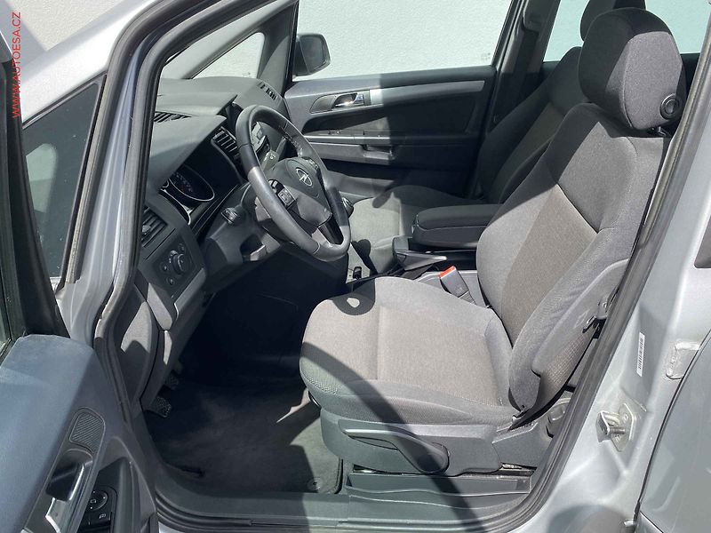 Opel Zafira (2014) 1.8 16V, Family, bixen - fotka 9 z 17