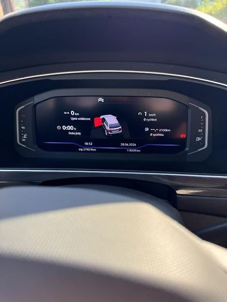 Volkswagen Tiguan Allspace (2023) - fotka 6 z 7