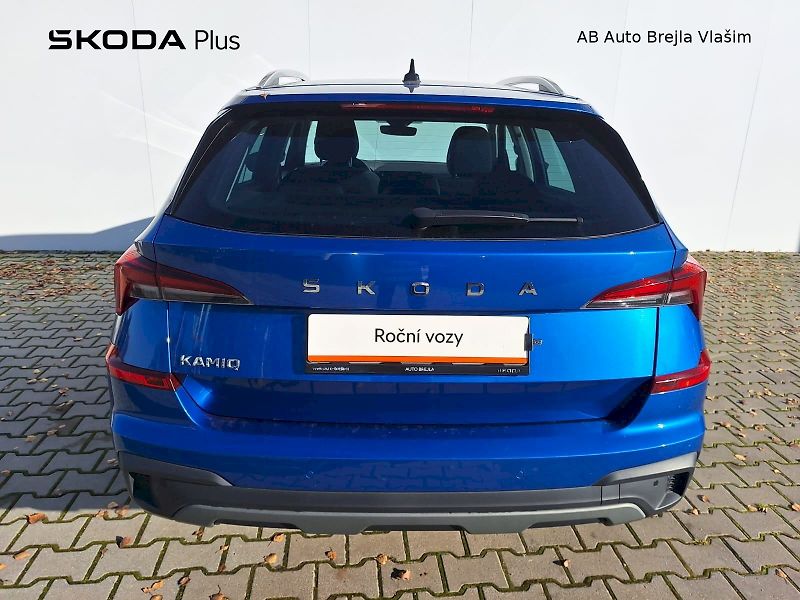 Škoda Kamiq (2025) 1.0 TSI / 85 kW / 6MP / TOP SE - fotka 9 z 31