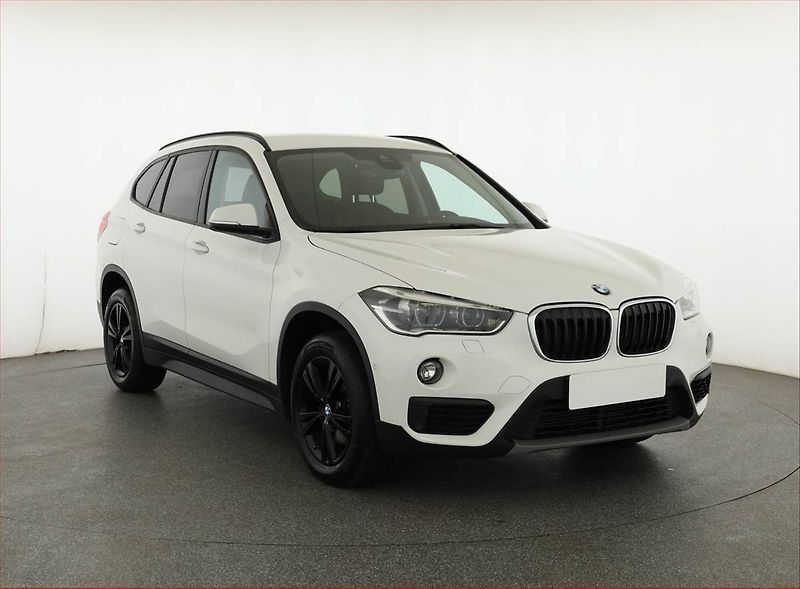 BMW X1 (2016) sDrive18d, Automat, Serv.kniha - fotografie inzerátu