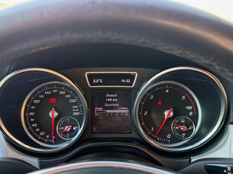 Mercedes-Benz GLE 350d 4MATIC,AMG PAKET,CZ - fotka 21 z 46