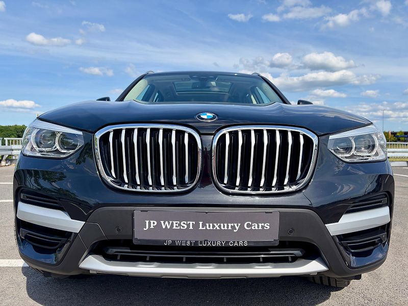 BMW X3 (2021) 20d PANO HeadUp Tažné 59.000km - fotka 3 z 66