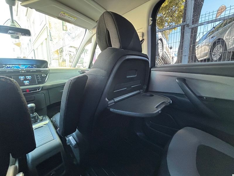 Citroën Grand C4 Picasso 1.6HDi.7MÍST.DPH.ČR.1MAJ.DPH.Z - fotka 37 z 48