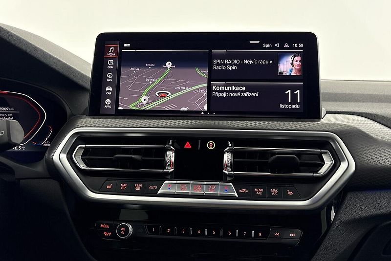 BMW X3 xDrive30d - fotka 9 z 20