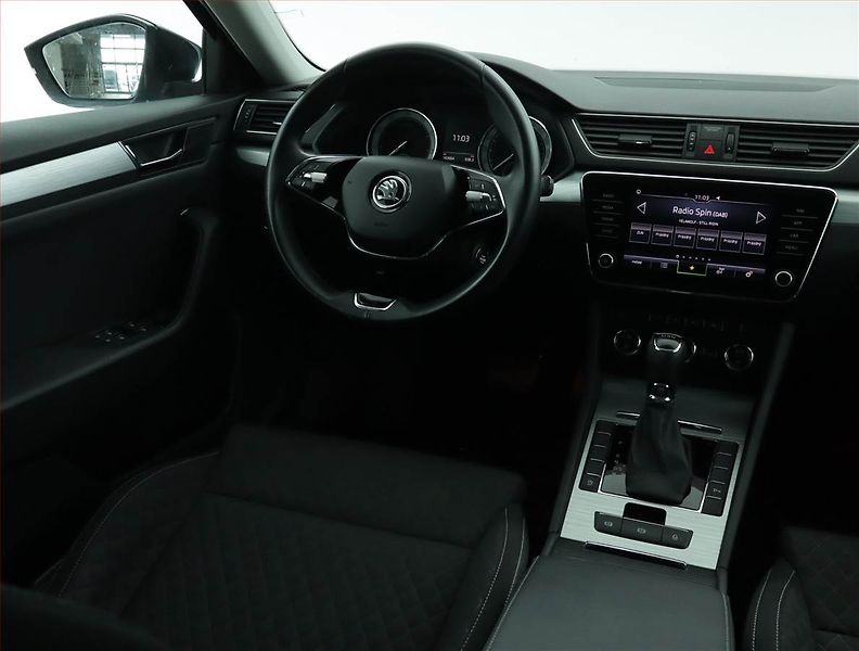Škoda Superb (2021) 1.5 TSI, Automat, Serv.kniha - fotka 7 z 16