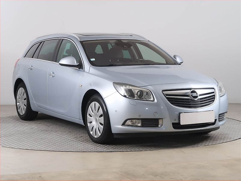 Opel Insignia (2013) 2.0 CDTI, Navi, Xenony - fotografie inzerátu