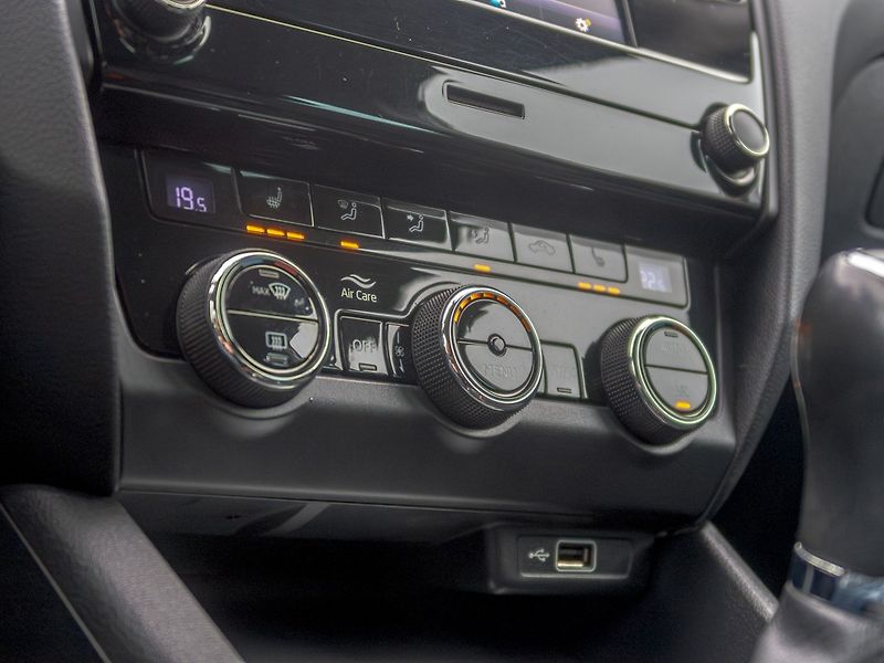Škoda Octavia (2020) ČR 2.0TDI 110KW – 1 majitel - fotka 23 z 48