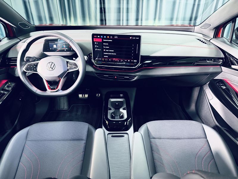 Volkswagen ID.4 (2025) GTX*4M*TAŽNÉ*360*ZÁRUKA*PANO* - fotka 36 z 40