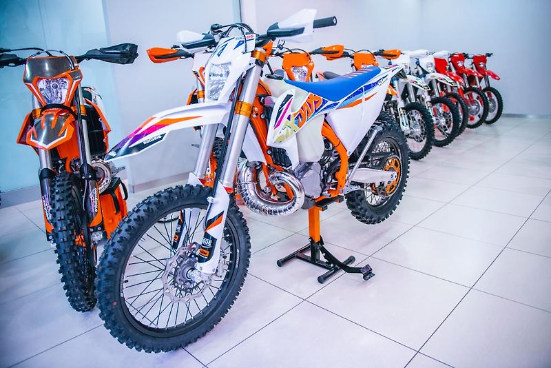 KTM 300 EXC SIX DAYS Nová 0MTH - fotka 1 z 36