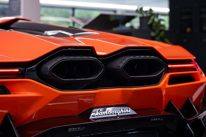 Lamborghini Revuelto NOVITEC Výfuk/Arancio Apodis/L - fotka 22 z 23