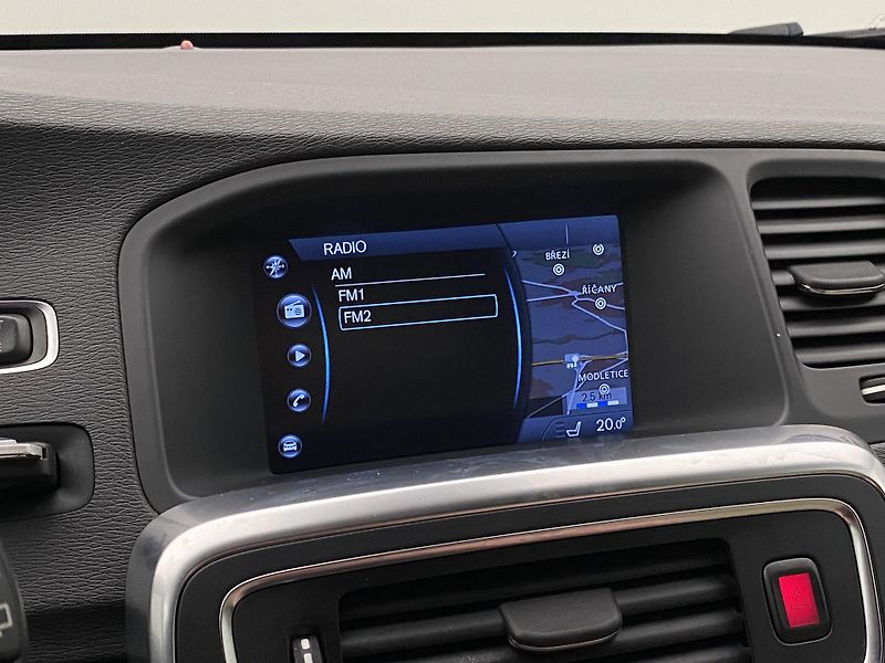 Volvo V60 D2 SUMMUM AUT - fotka 34 z 44