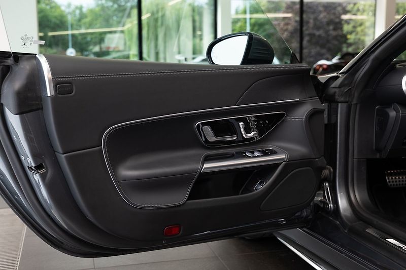 Mercedes-Benz SL 4MATIC+ - fotka 7 z 21