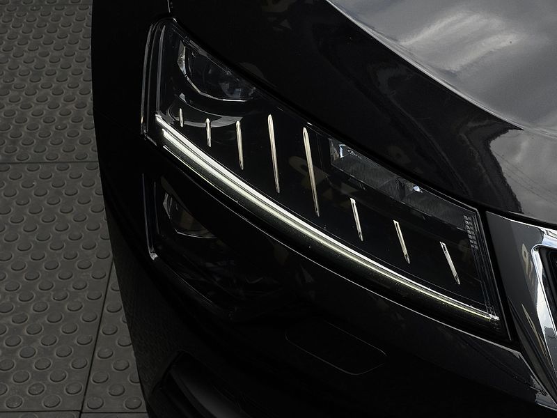 Škoda Karoq (2018) 1.5TSi MAN Style+ Kessy, tažné - fotka 45 z 52