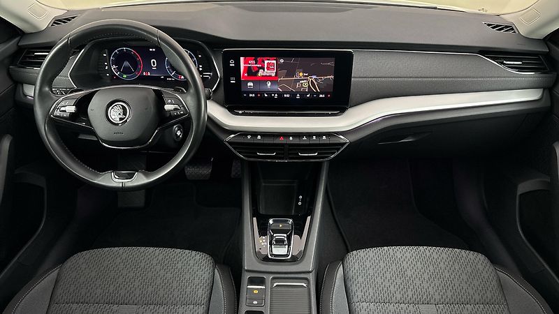 Škoda Octavia 2.0 TDI DSG Style Combi - fotka 8 z 27