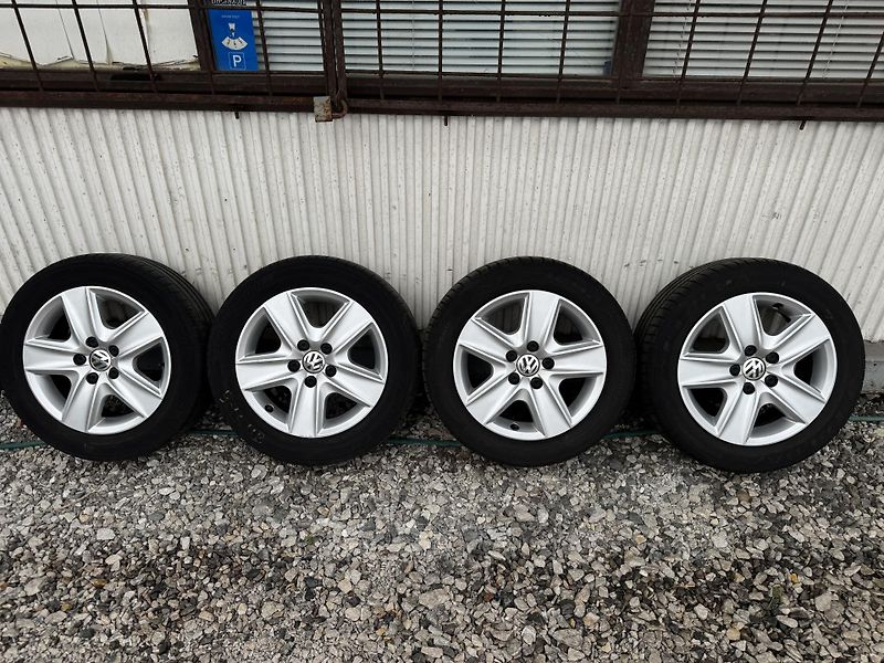 Volkswagen Golf Variant (2010) 1.4TSi,rezervace - fotka 27 z 41