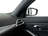 BMW Řada 3 330i xDrive Touring - náhled 16