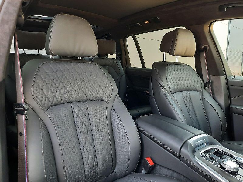 BMW X7 xDrive 40d M Sport - fotka 15 z 15