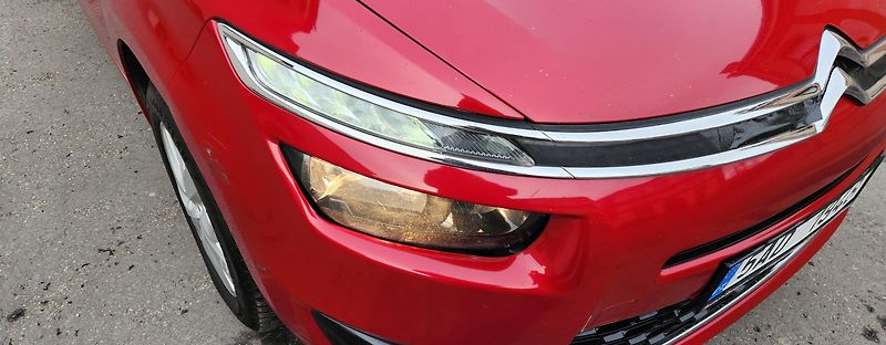 Citroën Grand C4 Picasso (2016) 1.6 HDI 7 MÍST ČR - fotka 33 z 43