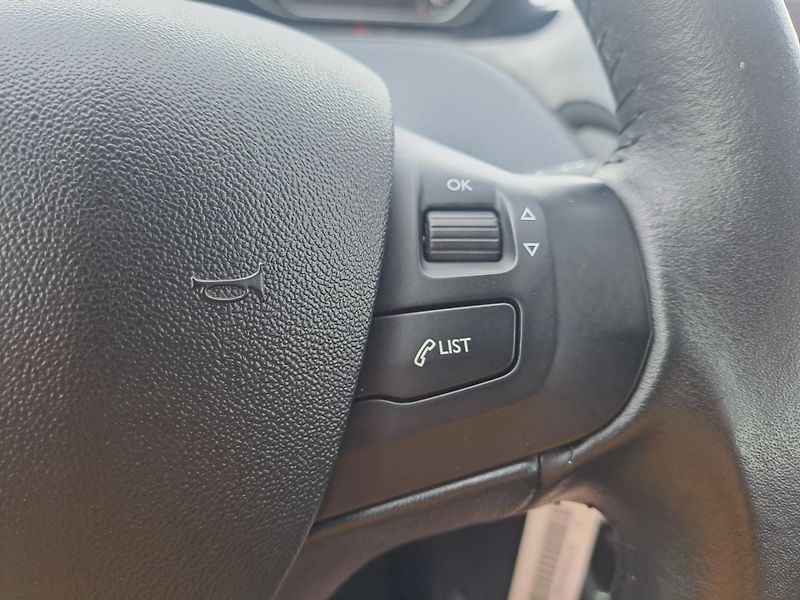 Peugeot 2008 (2017) 1.2  1. MAJITEL ČR PĚKNÝ STAV - fotka 21 z 31