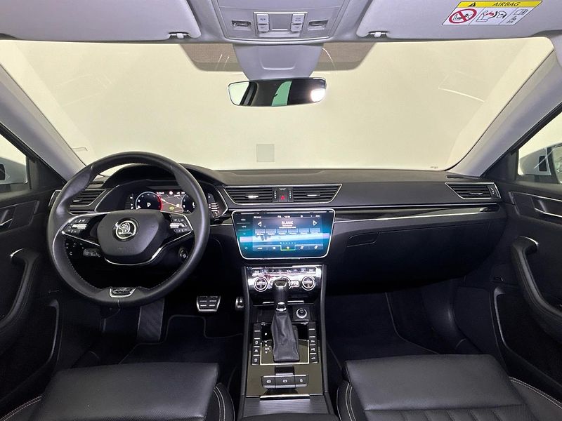 Škoda Superb L&K DSG - fotka 5 z 29