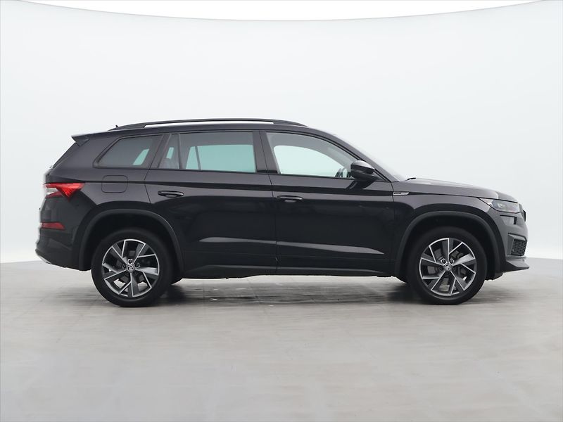 Škoda Kodiaq 2,0 TDI 147kW Sportline 4x4 DP - fotka 8 z 43
