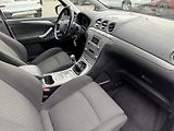 Ford S-MAX (2009) 2.0TDCi Navi 7Míst Tažné Z. - náhled 17