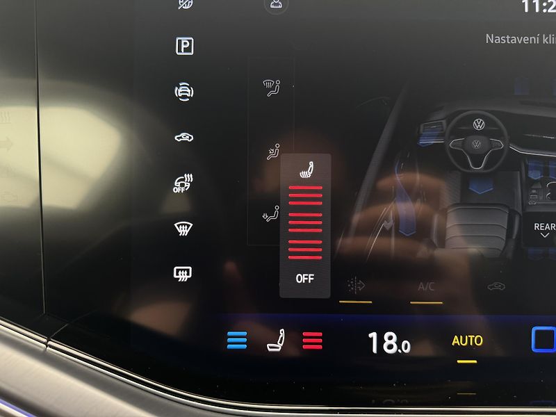 Volkswagen Touareg 3.0Tdi*1-MAJ*DPH*R-LINE*HUD* - fotka 42 z 47