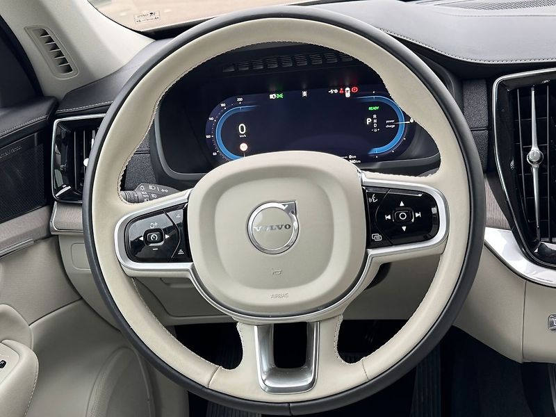 Volvo XC90 T8 PLUS, VENTILACE, 360°, VZDU - fotka 23 z 23