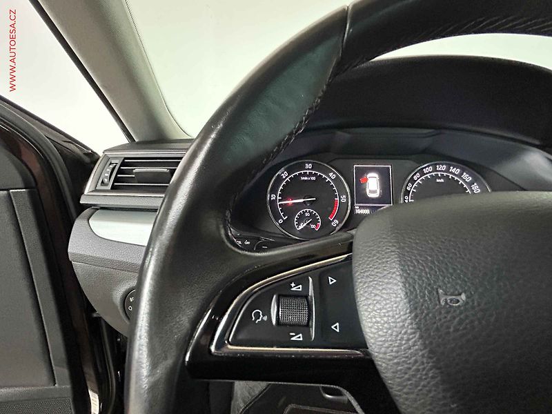 Škoda Superb (2017) 2.0 TDi, Ambition, DSG, TZ - fotka 19 z 20