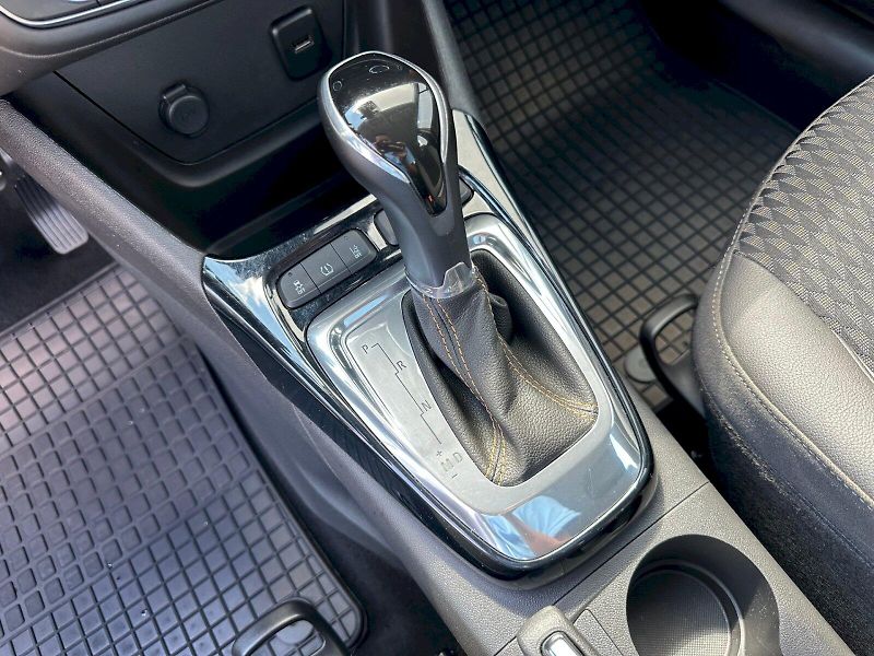 Opel Crossland X (2019) 1,2 / 81 KW / automat - fotka 23 z 30