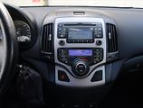Hyundai i30 (2009) 1.6 CVVT, v provozu - náhled 12