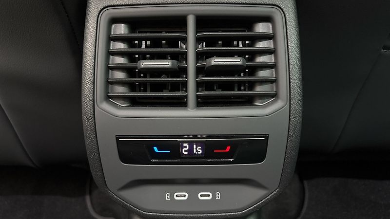 Cupra Formentor 2.0 TSI DSG 4Drive - fotka 22 z 29