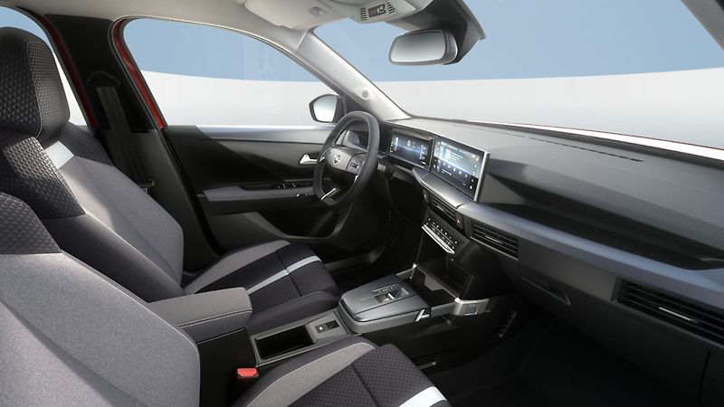 Opel Frontera GS Mild-Hybrid 7 míst- automat - fotka 12 z 36