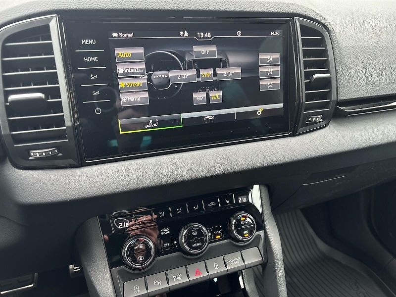 Škoda Karoq SPORTLINE 1,5 TSI 110 kW DSG - fotka 18 z 30