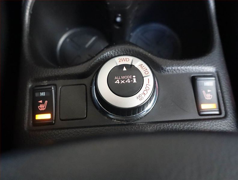 Nissan X-Trail (2015) 1.6 dCi, 4X4, Navi, Xenony - fotka 21 z 26