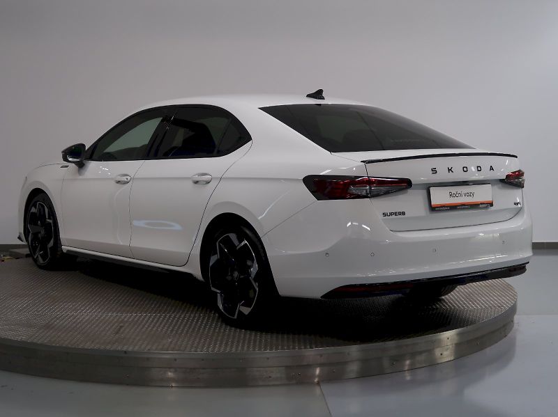 Škoda Superb (2026) SPORTLINE 2.0TDI 142KW 4x4 DSG - fotka 7 z 48