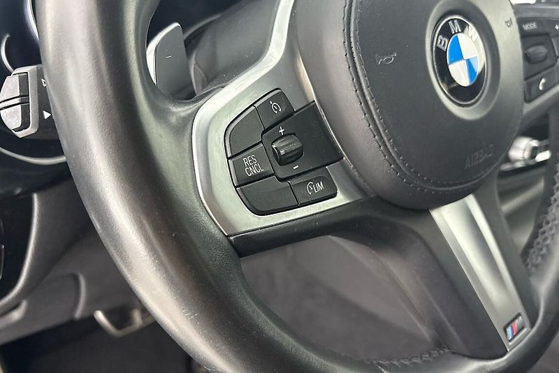 BMW Řada 5 520d xDrive Limousine - fotka 19 z 23