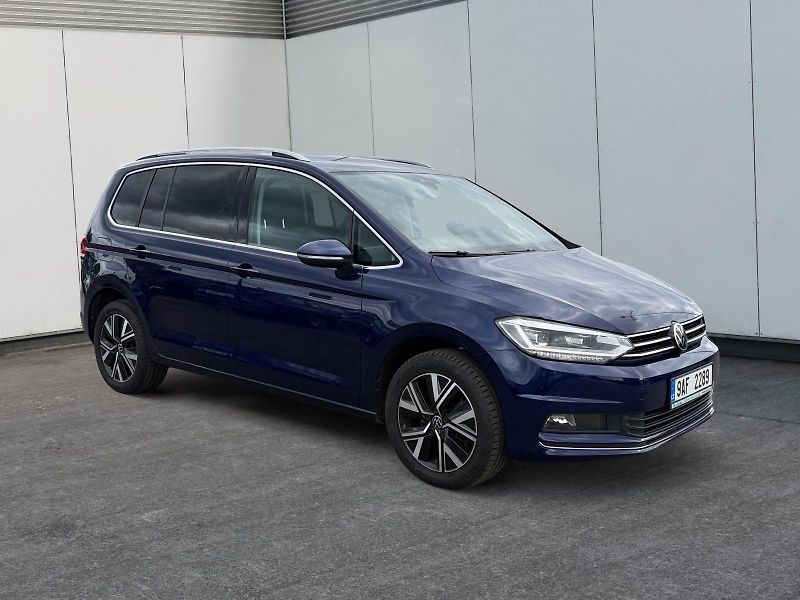 Volkswagen Touran (2022) HIGHLINE 2.0TDI 110kW DSG TAŽN - fotka 3 z 11