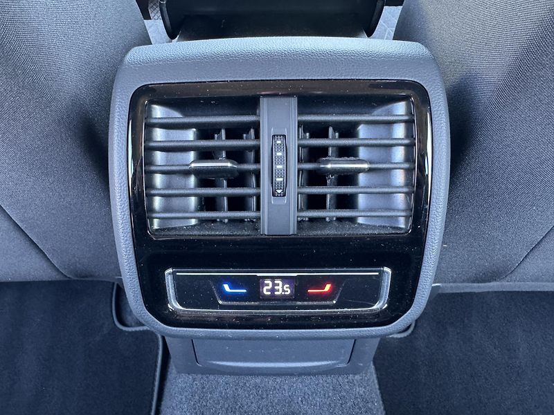 Volkswagen Passat (2023) 2.0 TDI DSG Business Tažné - fotka 37 z 42