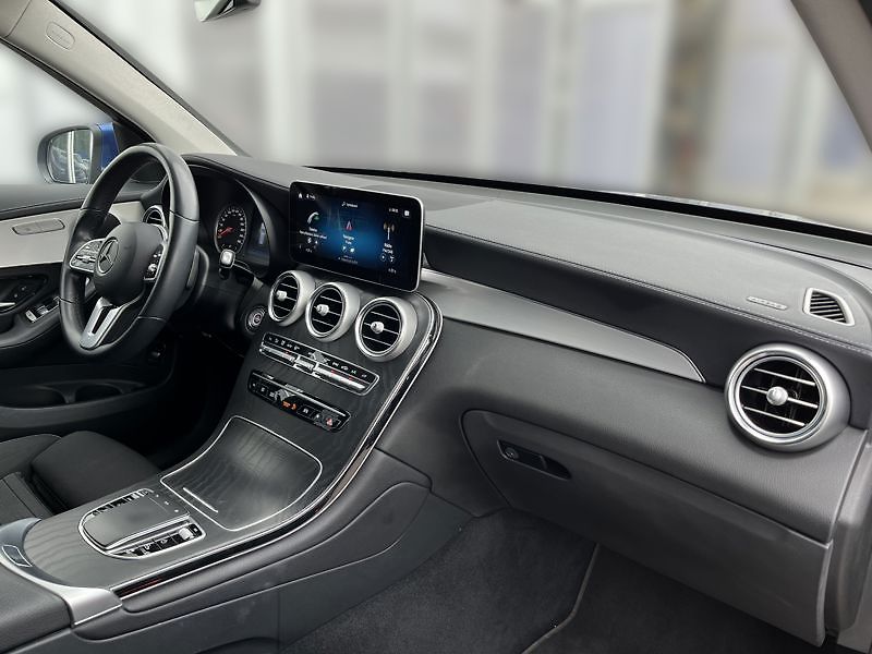 Mercedes-Benz GLC SUV 220 d 4MATIC - fotka 15 z 21