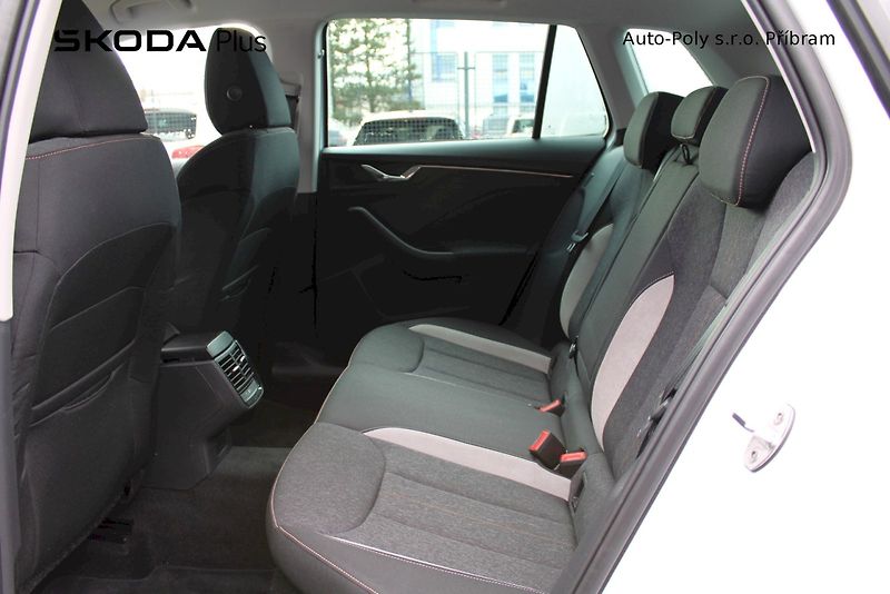 Škoda Kamiq (2024) Top Selection 1.0TSI / 85kW 7° - fotka 20 z 25